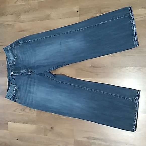 Lucky Brand Men's Relax Straight Denim Jeans. Size 32/ 28" inseam. - Picture 3 of 7